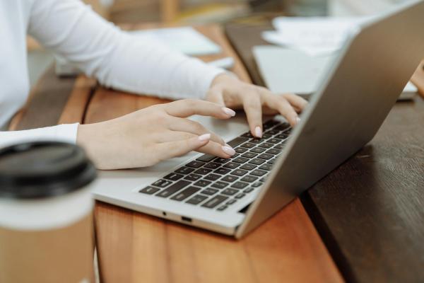 Konzultáció — 14 napos e-mailes támogatással
